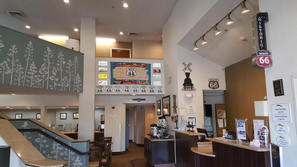Baymont By Wyndham Historic Route 66 Hotel 2*