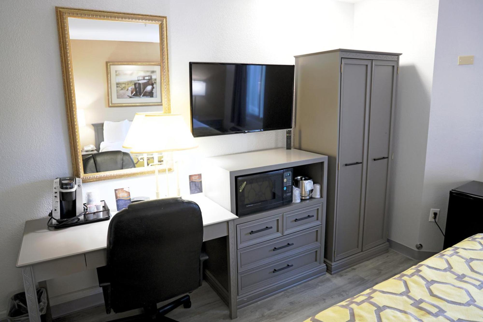 Baymont By Wyndham Historic Route 66 Hotel 2*