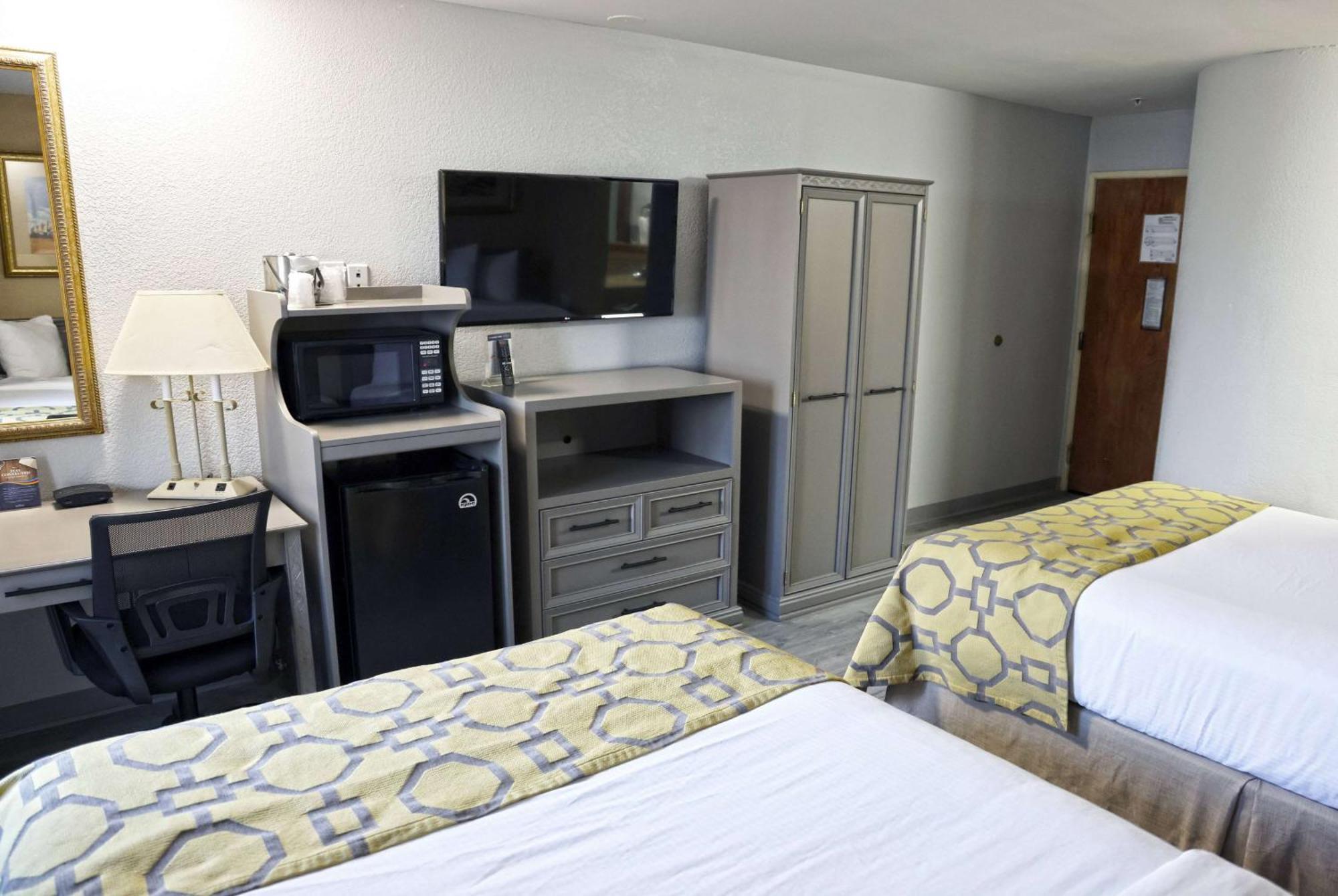Baymont By Wyndham Historic Route 66 Barstow
